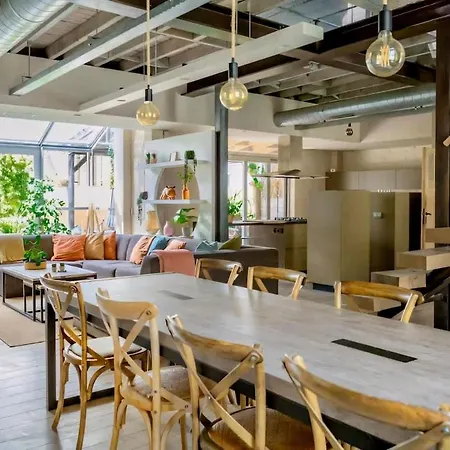 Loft I Fireplace I Free Parking I Garden Bath 公寓 *