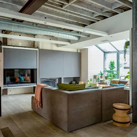 City Loft I Fireplace I Free Parking I Garden Bath