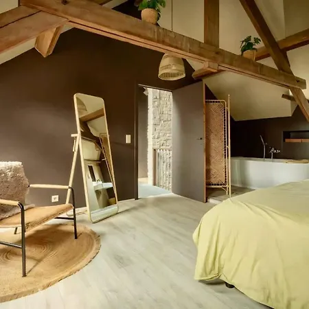 City Loft I Fireplace I Free Parking I Garden Bath Apartman *