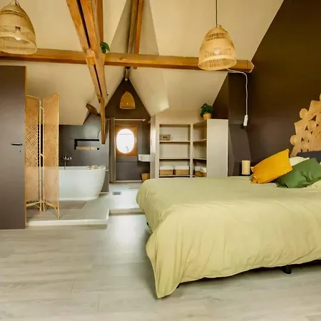 City Loft I Fireplace I Free Parking I Garden Bath Apartman *
